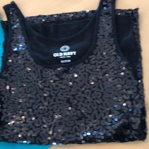 Tops - Lot of 3 tanks. Tops - Lot of 3 tanks.